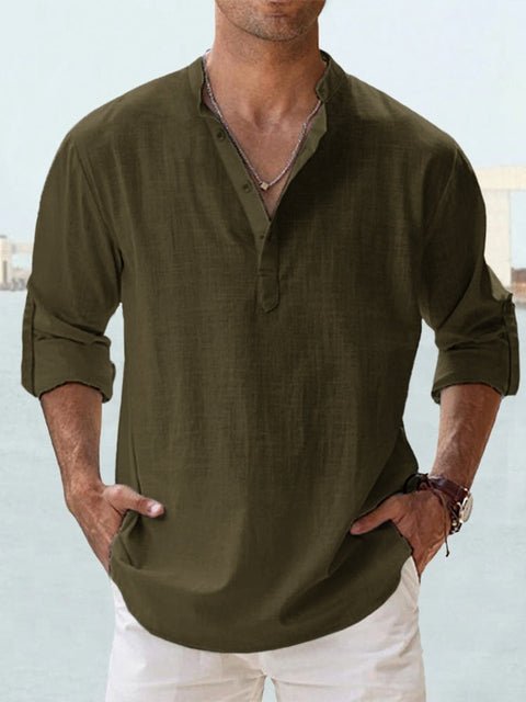 Relaxed fit men's summer shirt, short sleeve, combining comfort and style for everyday wear.