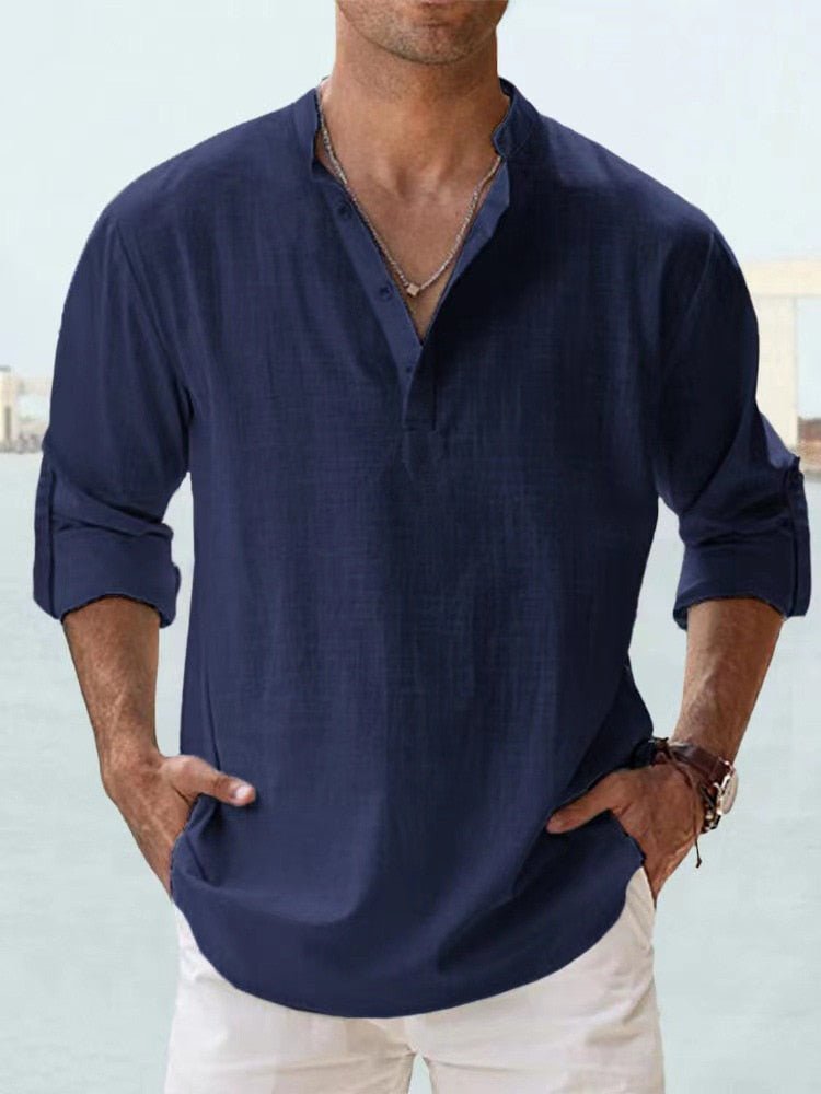 Versatile men's summer shirt, relaxed fit, short sleeve, essential for everyday casual outfits.