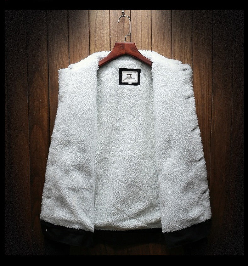 Samuel Men's retro denim jacket, fleece-lined for warmth. Stylish button-up, perfect winter layering piece.