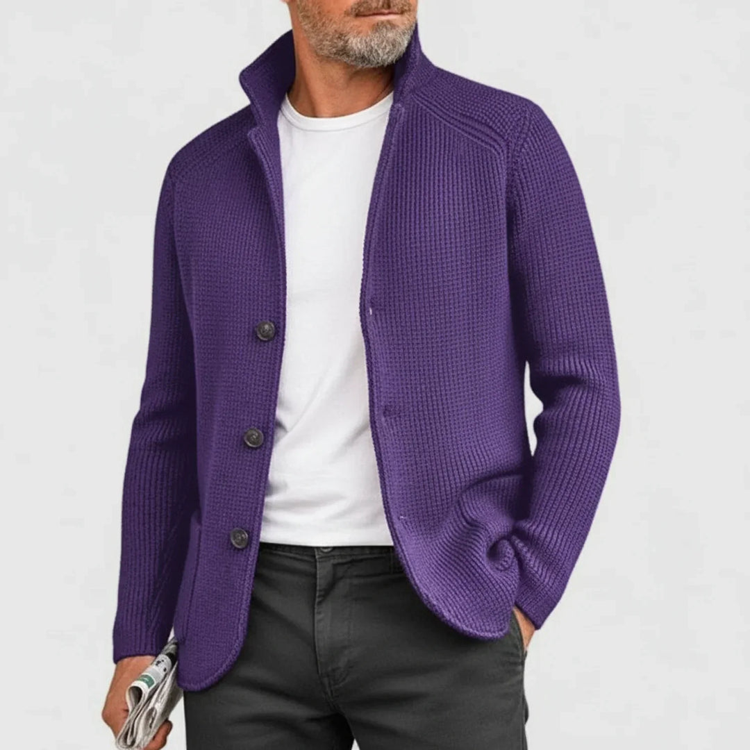 Versatile men's ribbed cardigan. Button-front design for easy layering, fall/winter style.