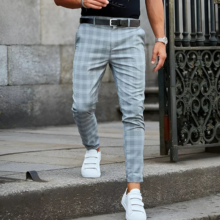 Men's modern slim fit cropped checked pants, ankle-length, perfect blend of casual & dressy fashion.