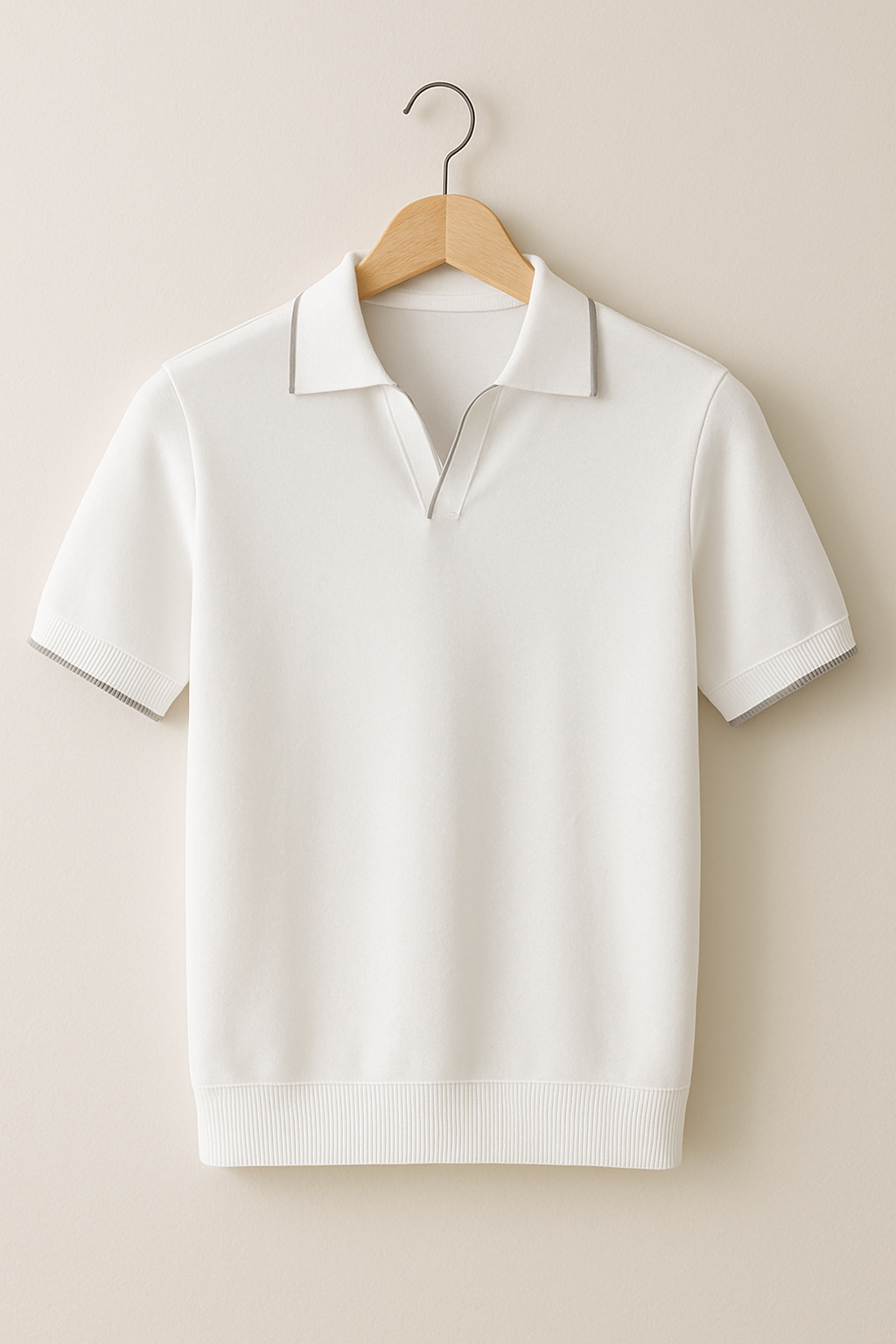 Comfortable men's knit polo shirt in a slim fit design, with elegant contrast trim, enhancing men's fashion.