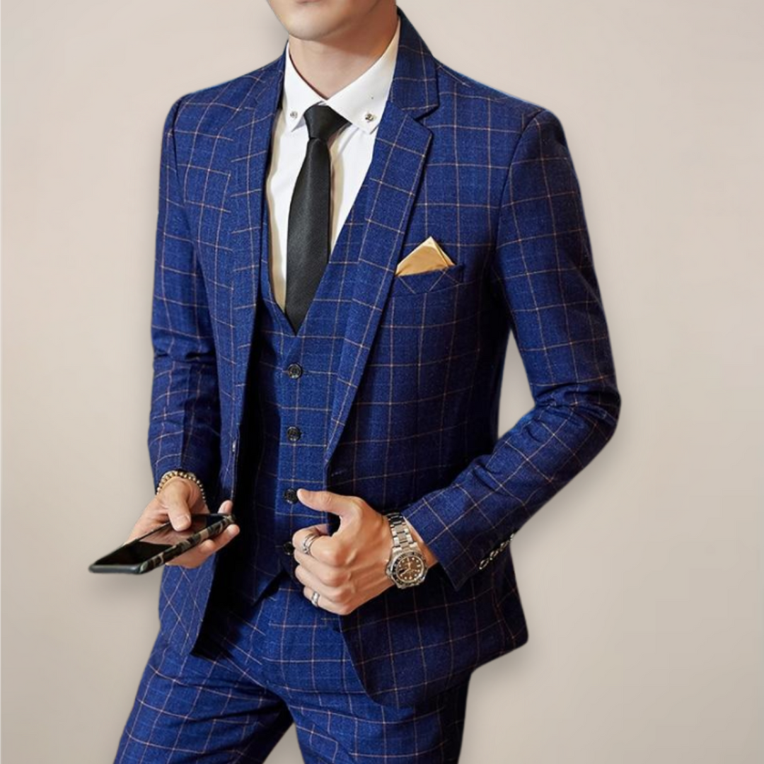 Men's slim fit plaid formal suit set. Stylish two-piece blazer & trousers for weddings & special occasions.