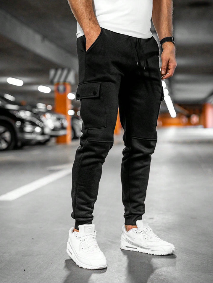 Stylish men's slim-fit streetwear joggers, a key piece for modern men's fashion.