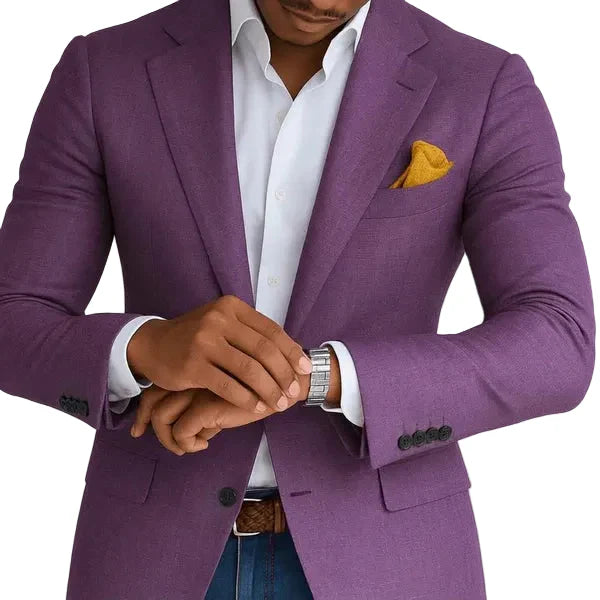 Elegant men's tailored blazer, slim fit with a sophisticated check pattern, suitable for evening or business.
