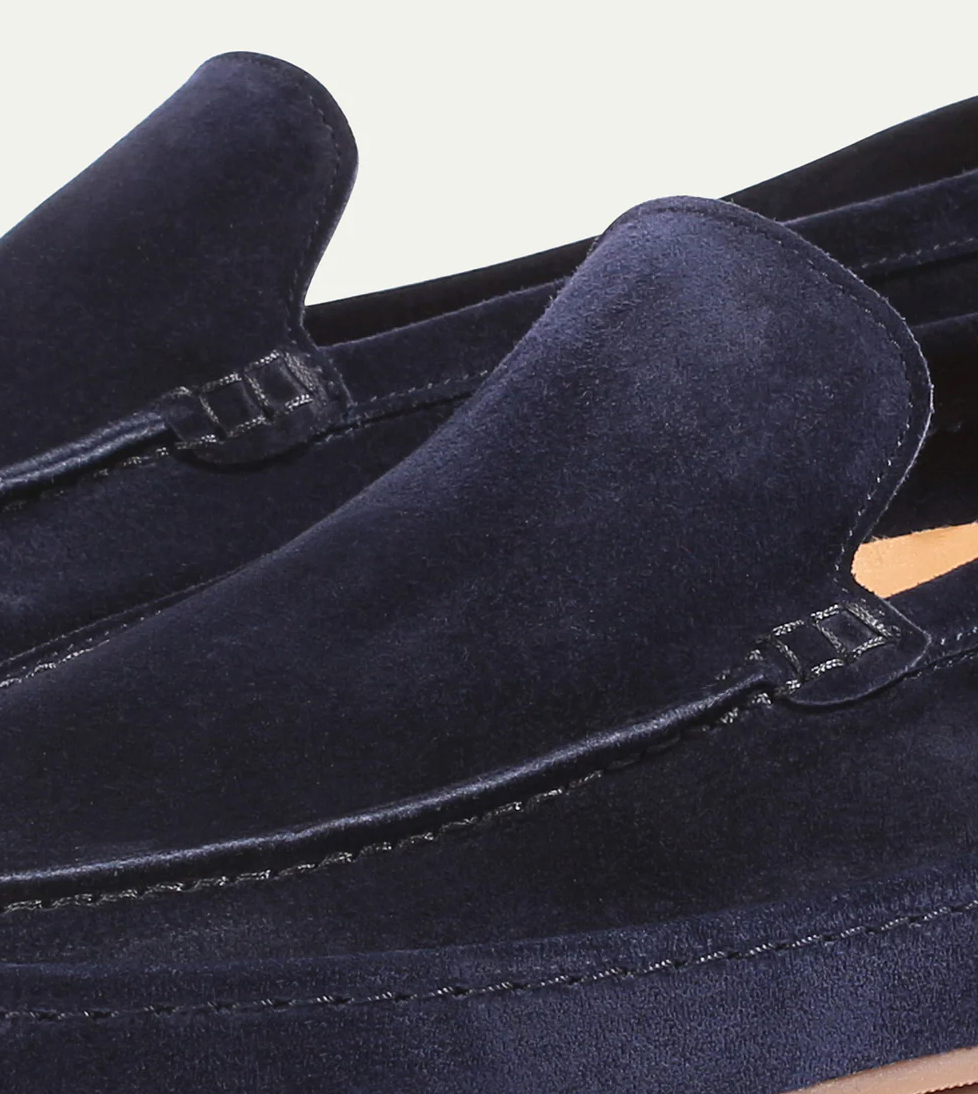 Classic men's slip-on loafers, cushioned for excellent comfort and everyday casual style.