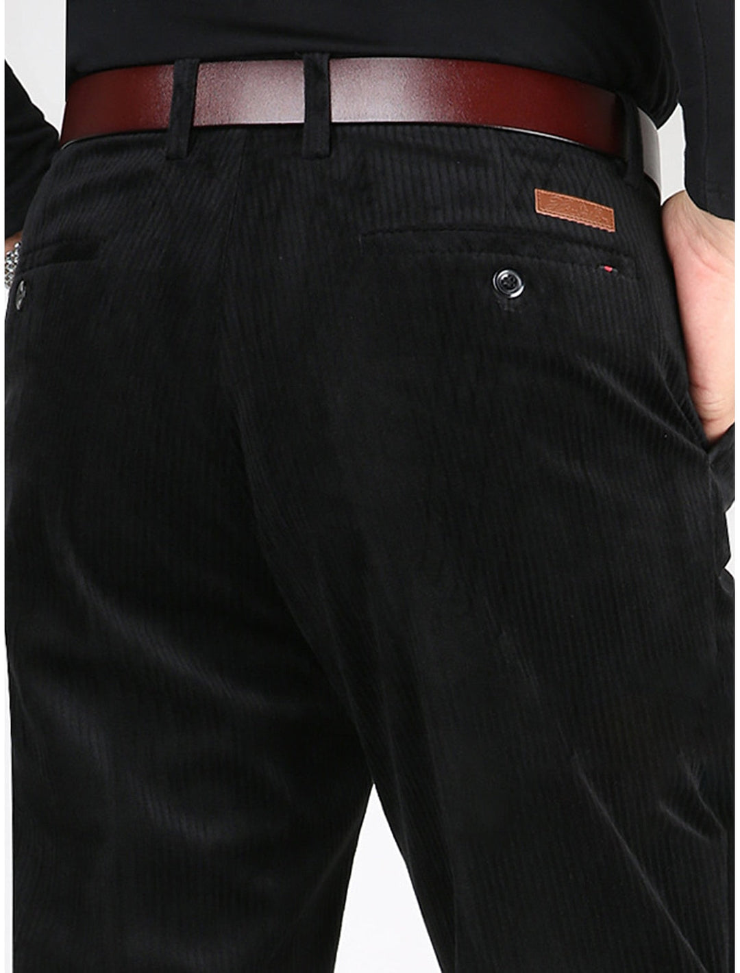 Comfortable men's casual pants with a modern structured ribbed design, ideal for versatile everyday style.
