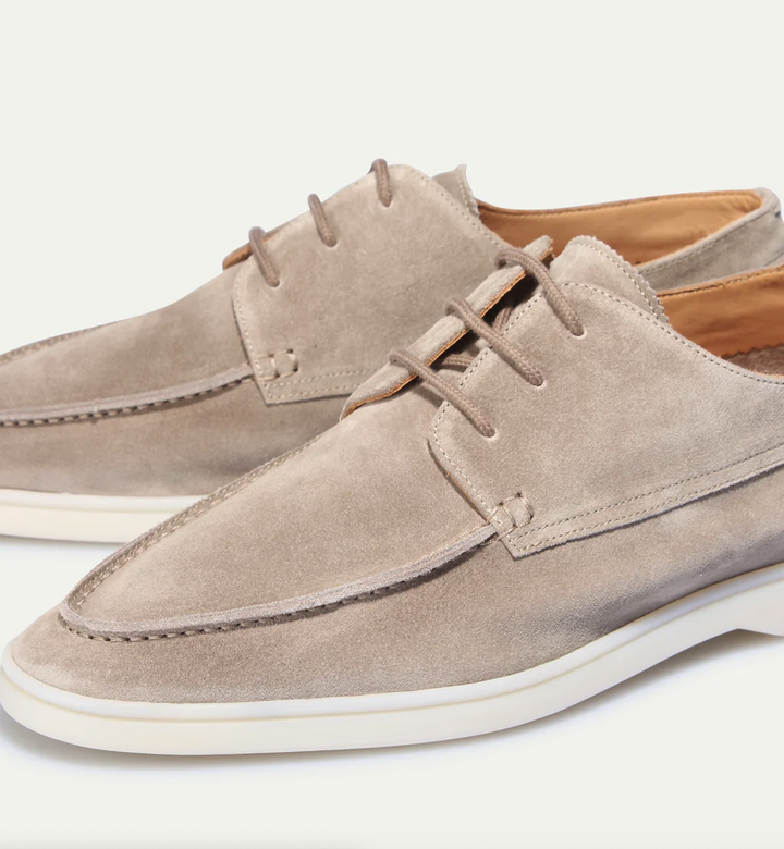 Classic men's lace-up loafers, offering stylish casual footwear with all-day comfort for any occasion.