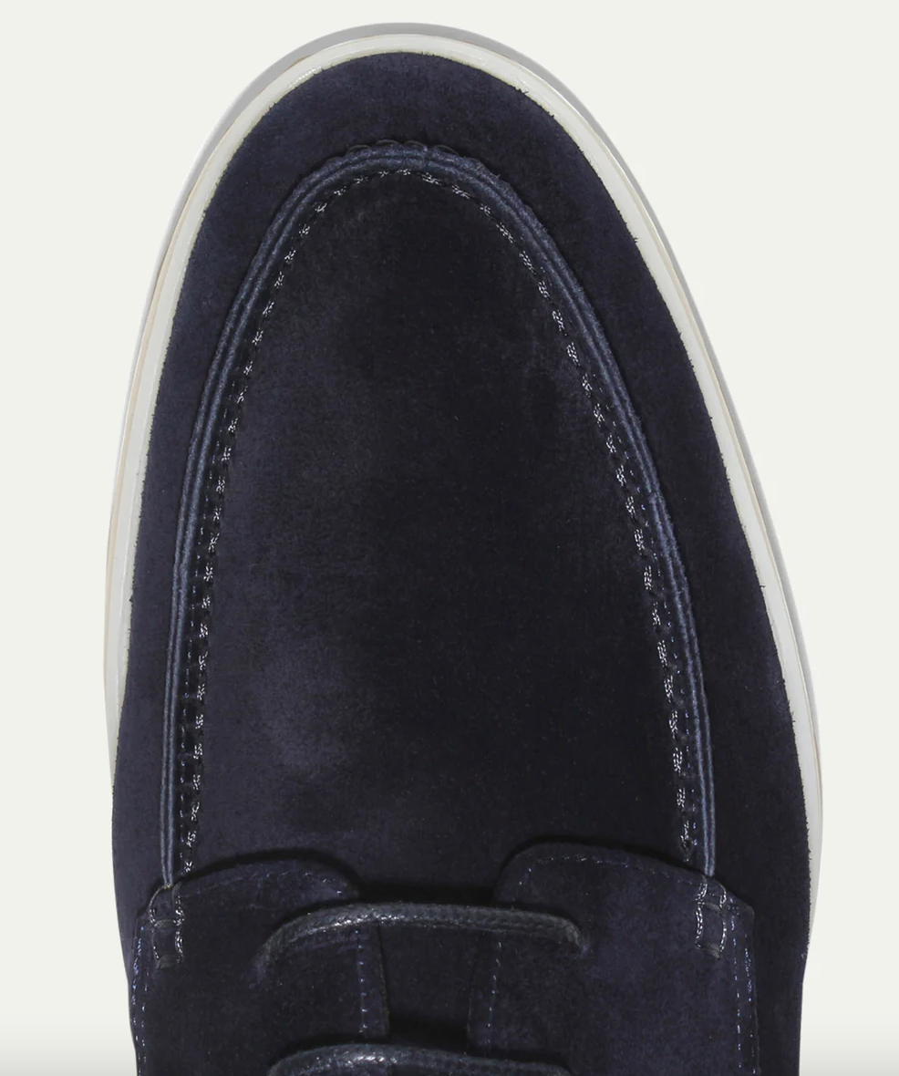 Fashionable men's everyday loafers with lace-up detail. Smart casual shoes offering superior comfort and style.