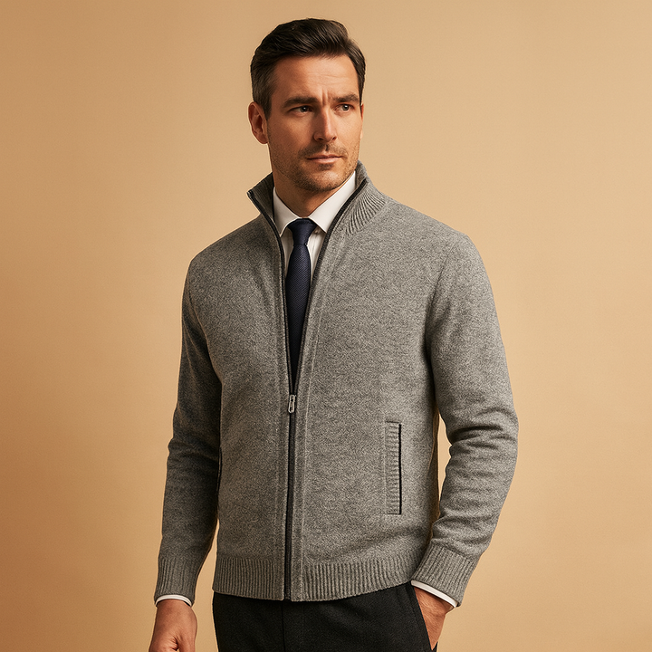 Versatile men's zipped cardigan sweater, perfect for casual everyday wear or stylish autumn/winter layering.