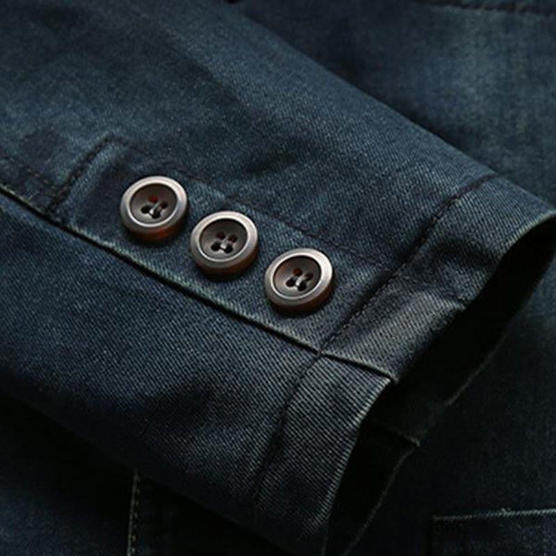 Contemporary men's blue tailored casual blazer with pockets. Smart-casual outerwear for versatile modern fashion.
