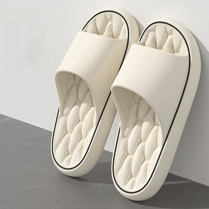 Soft, cloud-like men's pillow slides with thick cushioning, perfect comfort sandals for relaxing at home or outdoors.