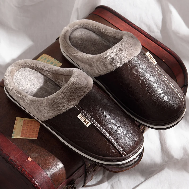 Cozy men's house slippers with ultra-comfort cushioning, ideal for warmth and home relaxation.