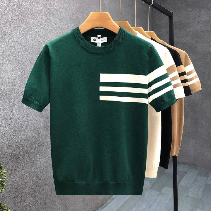 Classic men's ultra-soft crewneck sweater, a comfortable knit pullover for casual and everyday fashion.