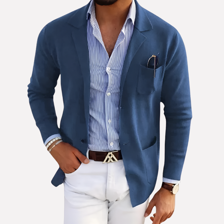 Men's versatile casual blazer in a modern tailored fit, perfect for smart casual and everyday fashion.