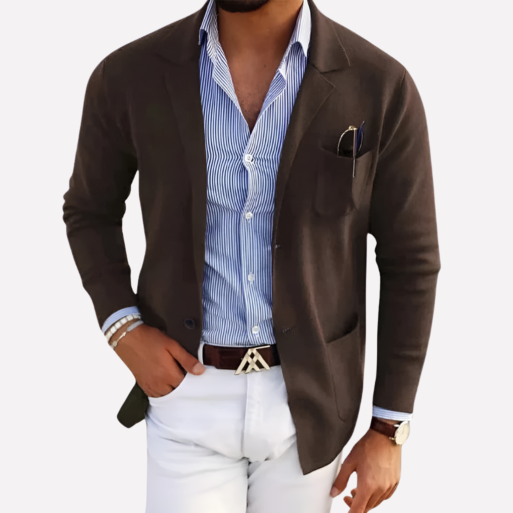 Essential men's casual blazer for a versatile smart casual look, an easy-to-wear modern tailored jacket.