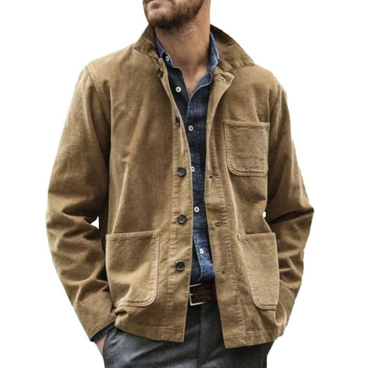 Men's vintage lapel jacket with stylish flap pockets, ideal for mid-season casual outerwear.