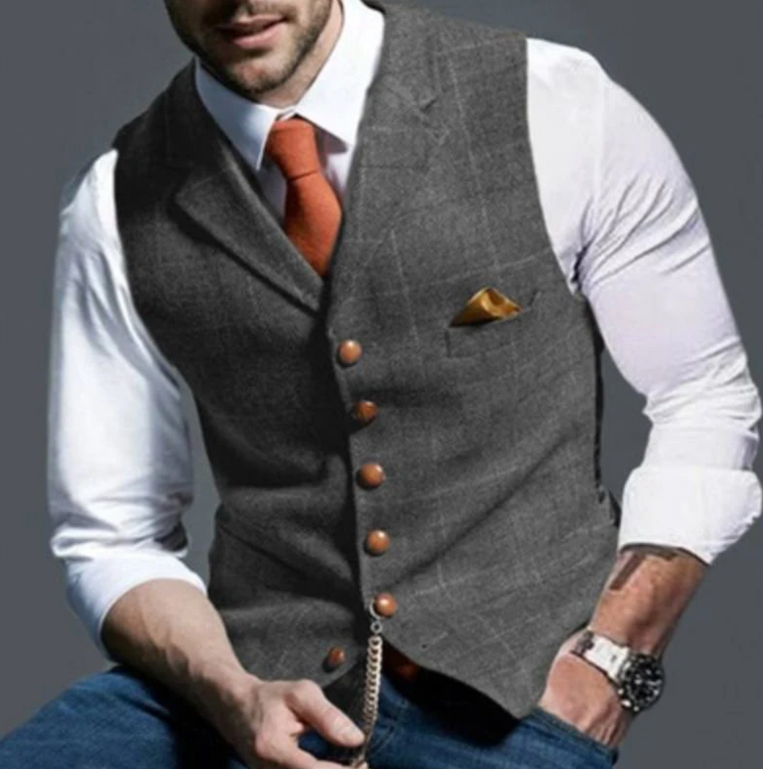 Men's retro fashion vest, a versatile classic for formal or casual outfits, with a vintage look.