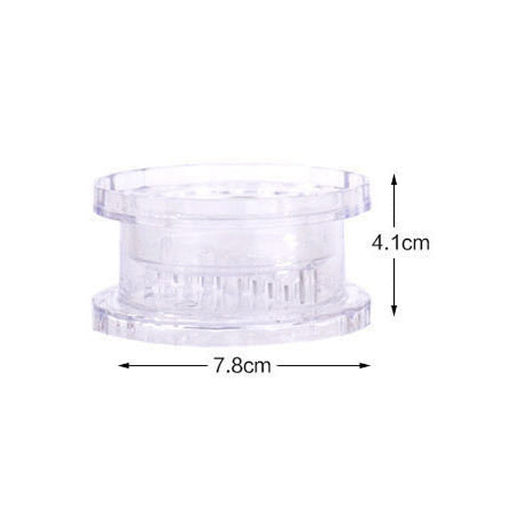 Small but mighty garlic press tool, great for mincing garlic cloves for any recipe