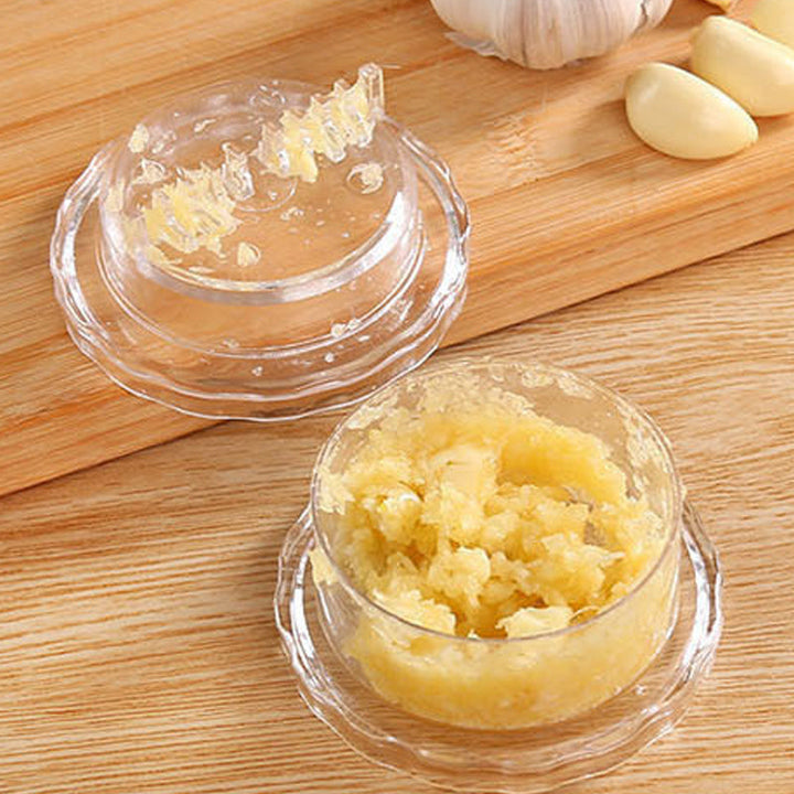 Ergonomic garlic press mincer, non-slip handles for comfortable and safe use in the kitchen