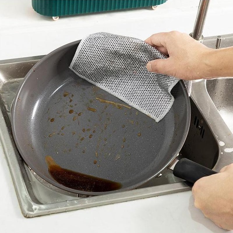 Wire cleaning cloth suitable for multipurpose cleaning, from dishes to countertops