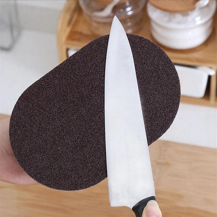 Kitchen tools: ergonomic cleaning brush with handle for tough stains