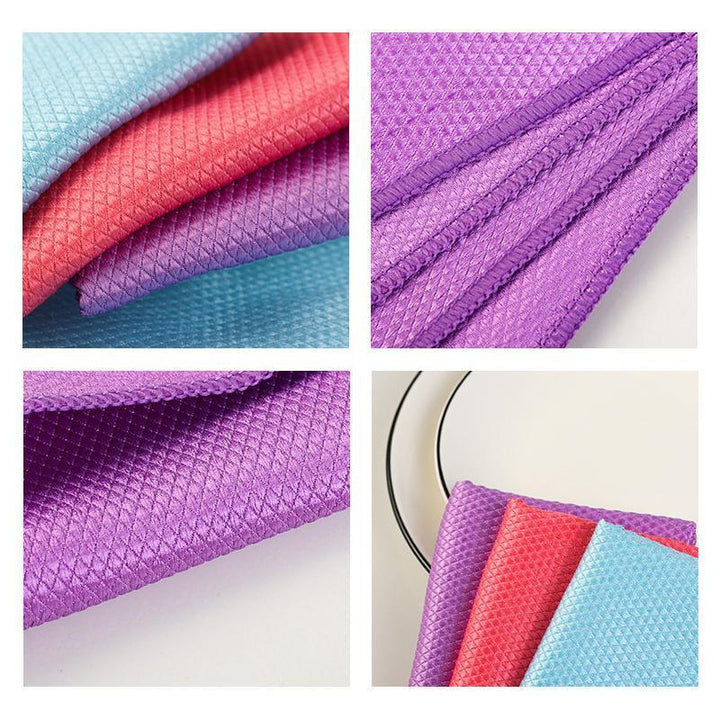 Absorbent microfiber cloths, 5-pack, for efficient and streak-free home cleaning