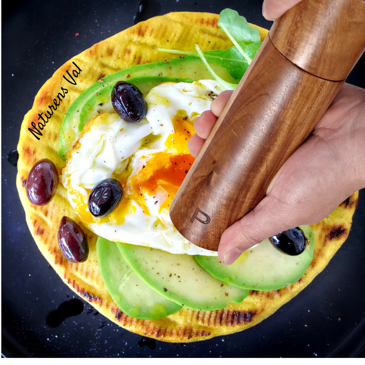 High-quality natural teak wood kitchenware. Sustainable wooden utensils, perfect for home chef gifts.