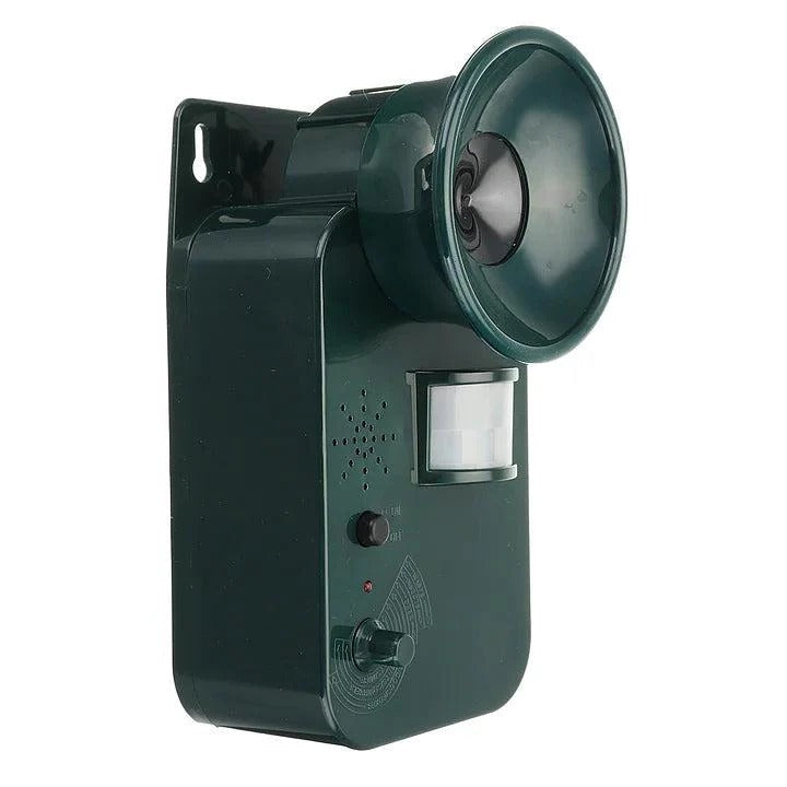 Chemical-free outdoor animal deterrent, battery powered for garden and yard protection.