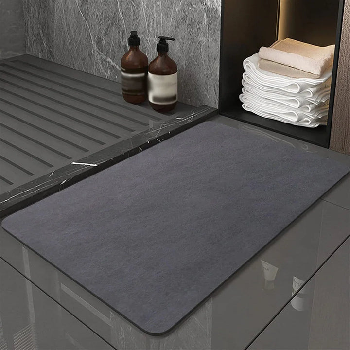 Super quick dry diatomite bath mat, instantly absorbs water for a clean, hygienic, and anti-slip bathroom floor.