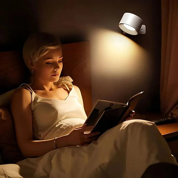 Cordless LED reading lamp, magnetically adjustable 360°, perfect for focused light.