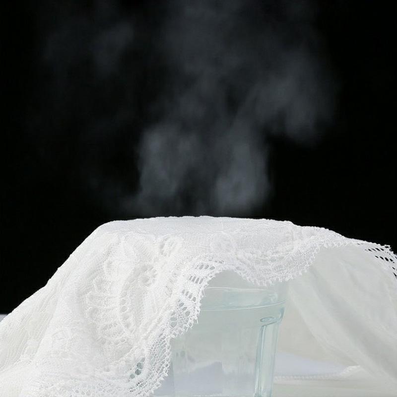 Pink seamless lace tube bra, a chic and comfortable strapless option for women's summer fashion.