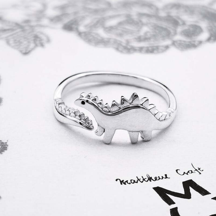 Dinosaur ring, adjustable and stylish, silver-colored, a cool unisex gift for anyone who loves dinos