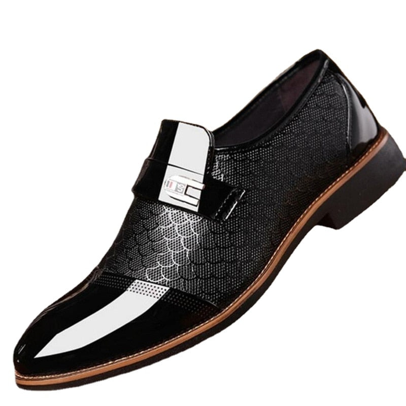 Elegant men's high-shine buckle dress shoes in black, premium formal footwear for a polished business look.