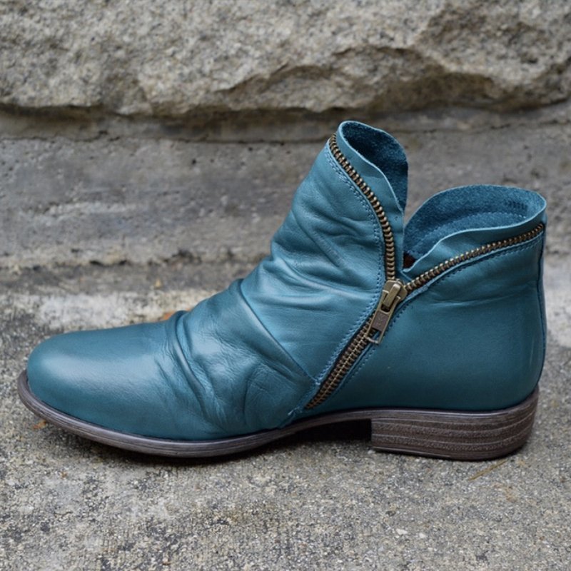 Comfortable women's ankle boots, a stylish choice for fall fashion. Perfect autumn style for versatile daily wear.