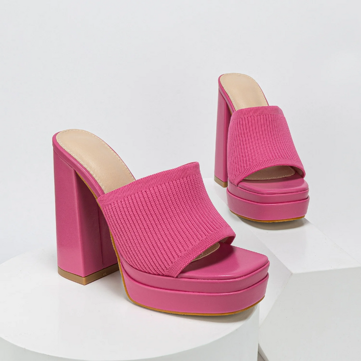 Women's platform sandals with secure, adjustable straps, ensuring a perfect, comfortable fit for daily wear.