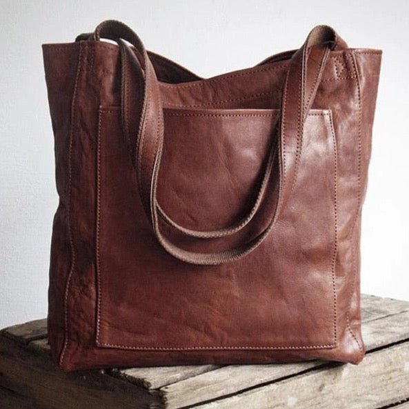 Effortless women's everyday tote bag, a versatile shoulder purse for daily essentials. Classic fashion accessory.