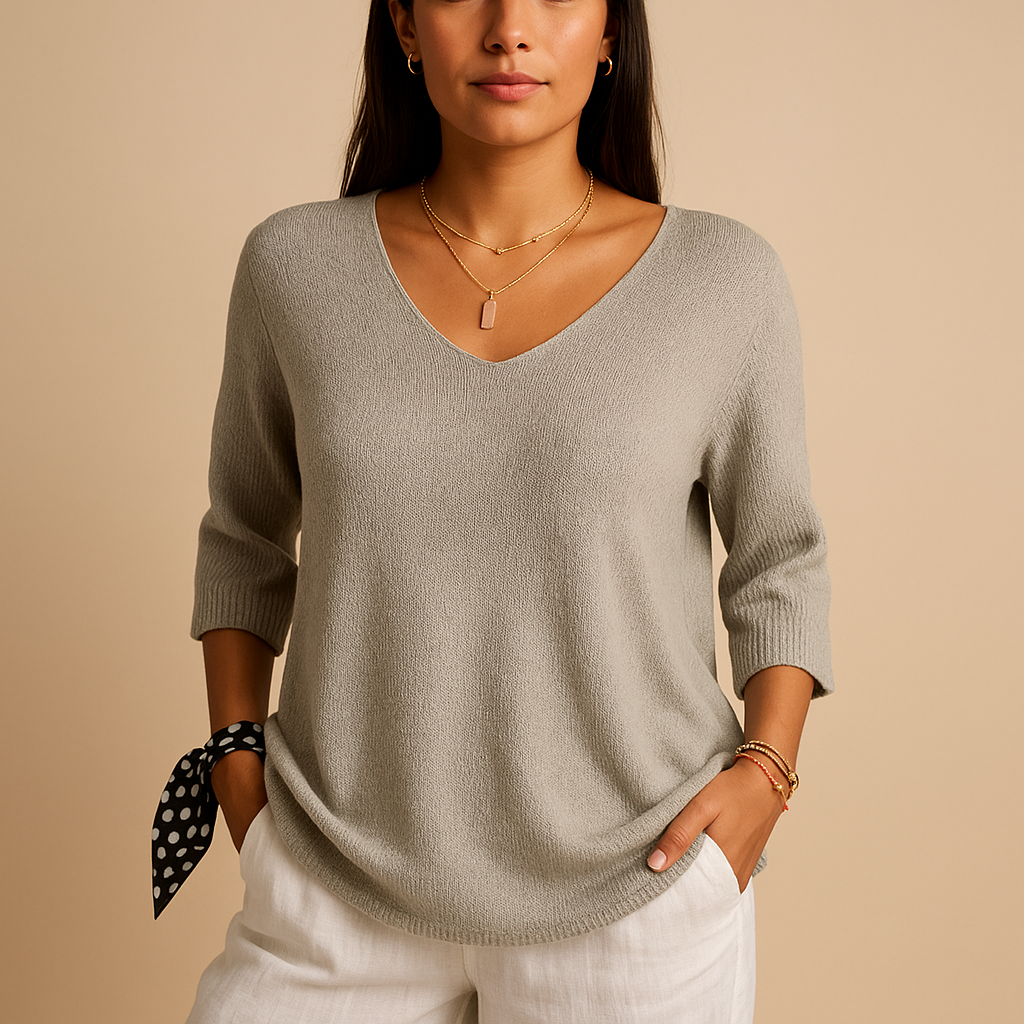 Elegant women's comfort top with a loose fit and modern design. Ideal for versatile casual and dressy outfits.