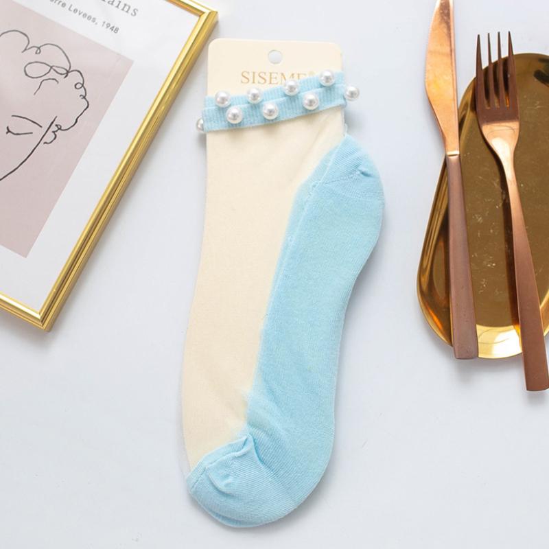 Summer essential: women's breathable pearl fishnet ankle socks for comfort.