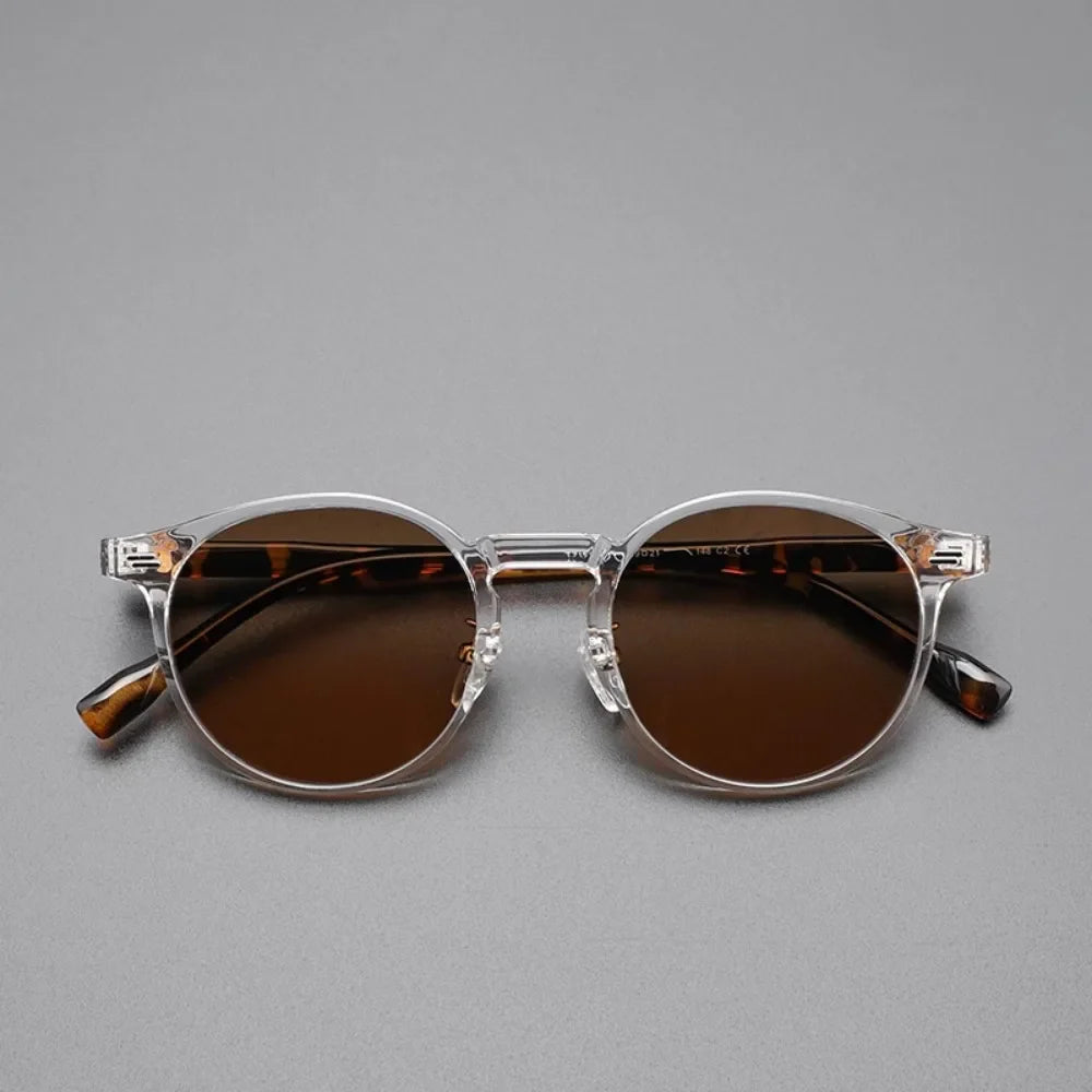 Chic women's leopard print round sunglasses with UV400 protection, scratch-resistant fashion accessory.