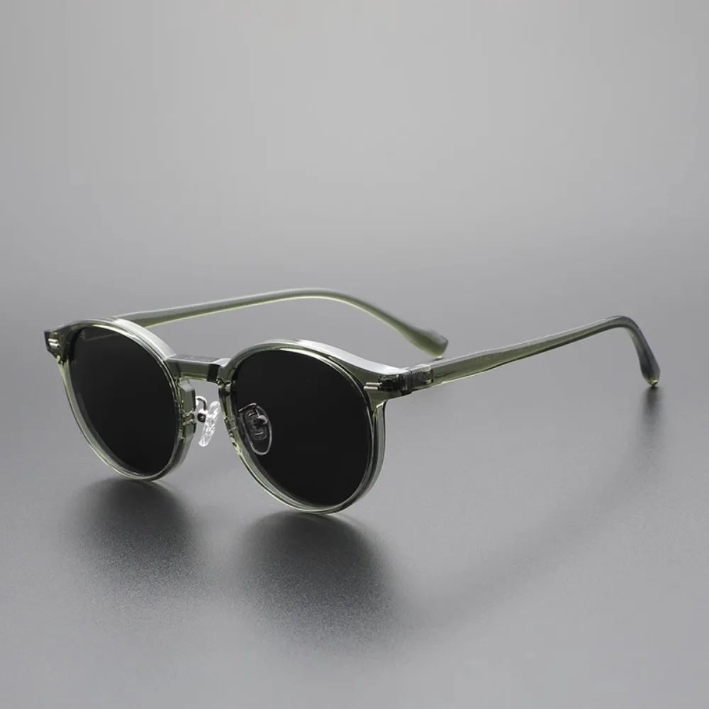 Women's stylish round leopard print sunglasses, featuring UV400 protection and durable scratch resistance.