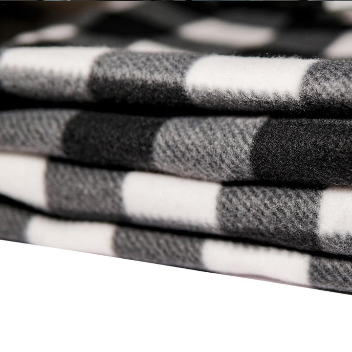 Portable 12V car blanket, heated polar fleece for emergencies and comfortable winter travel