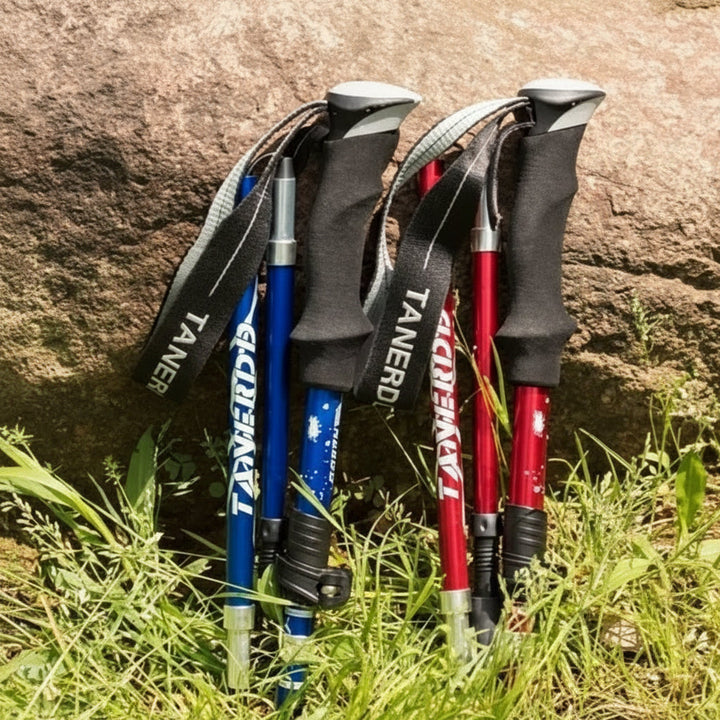 Ergonomic handle of a unisex hiking pole, designed for comfortable, secure grip & all-day trail use.