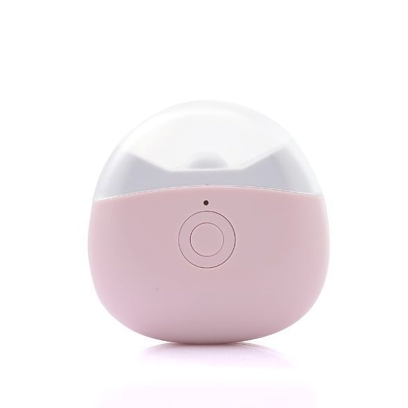 Automatic nail trimmer for a seamless personal grooming experience, with bright LED illumination