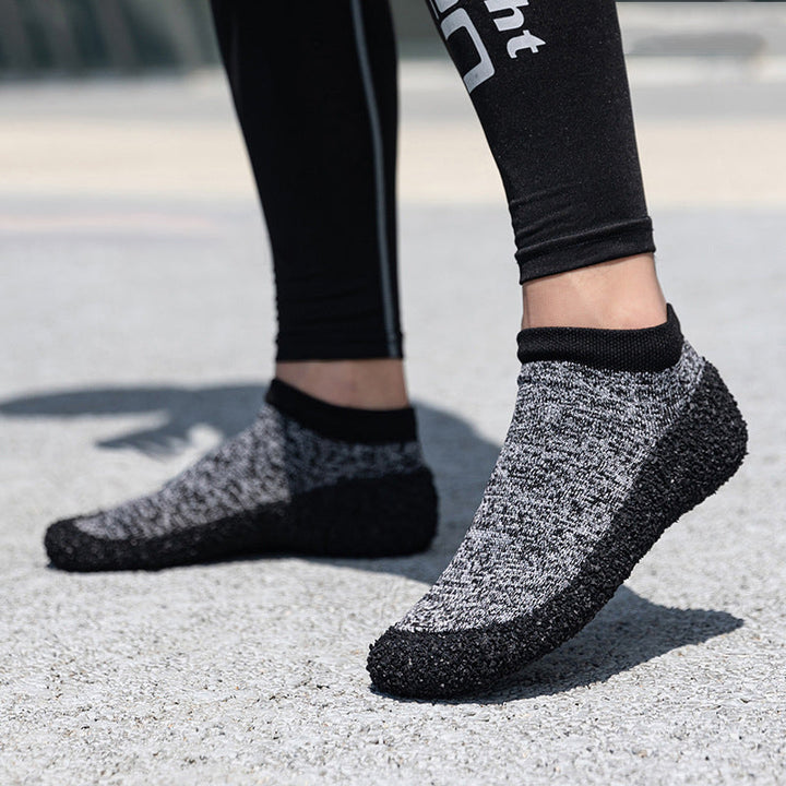 Comfortable water shoes, quick-dry and lightweight, suitable for all genders.