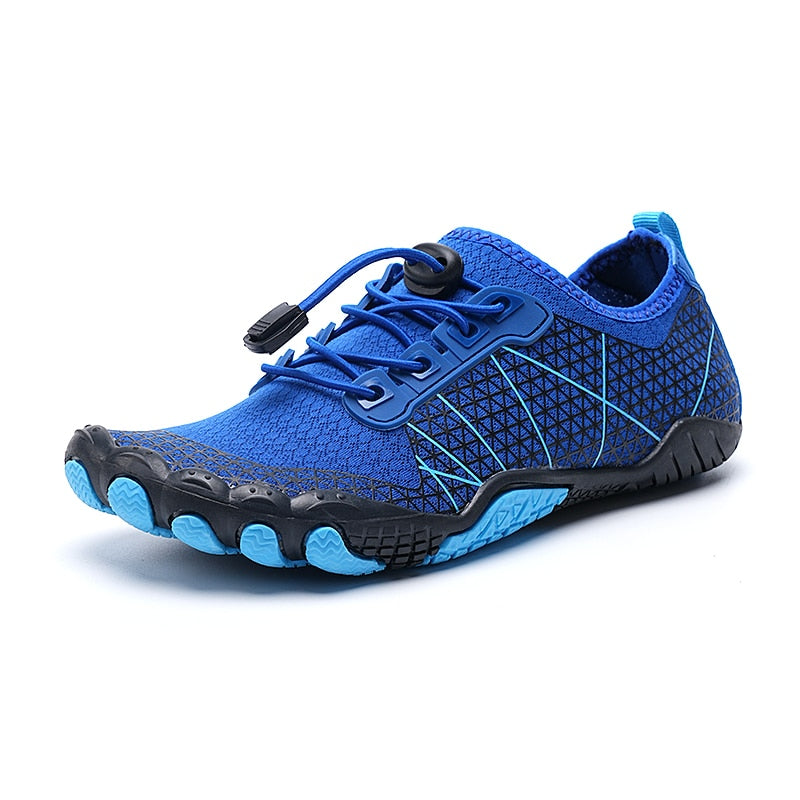 Outdoor adventure water shoes, unisex & quick-drying. Perfect for beach & watersports.