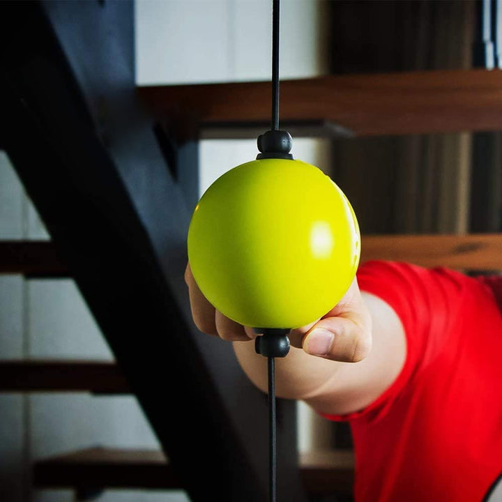 Boxing speed ball for unisex fitness, a dynamic tool for enhancing punch accuracy and timing