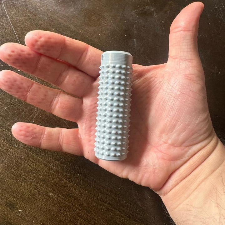 Unisex Calming Sensory Spike Keychain made of PLA, a durable anxiety relief toy