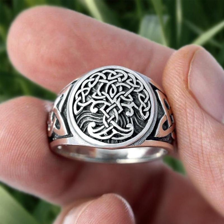 Unisex Celtic Tree of Life ring, crafted from silver-colored alloy, perfect as a symbolic gift.