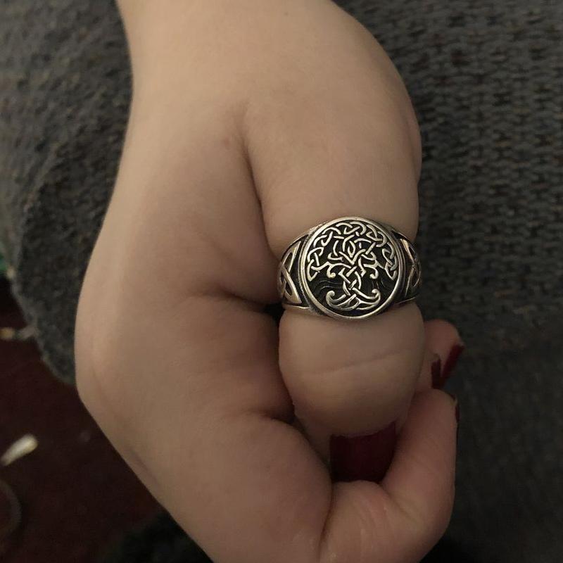 Unisex Celtic Tree of Life ring in lustrous silver-tone alloy, a versatile and symbolic jewelry piece.